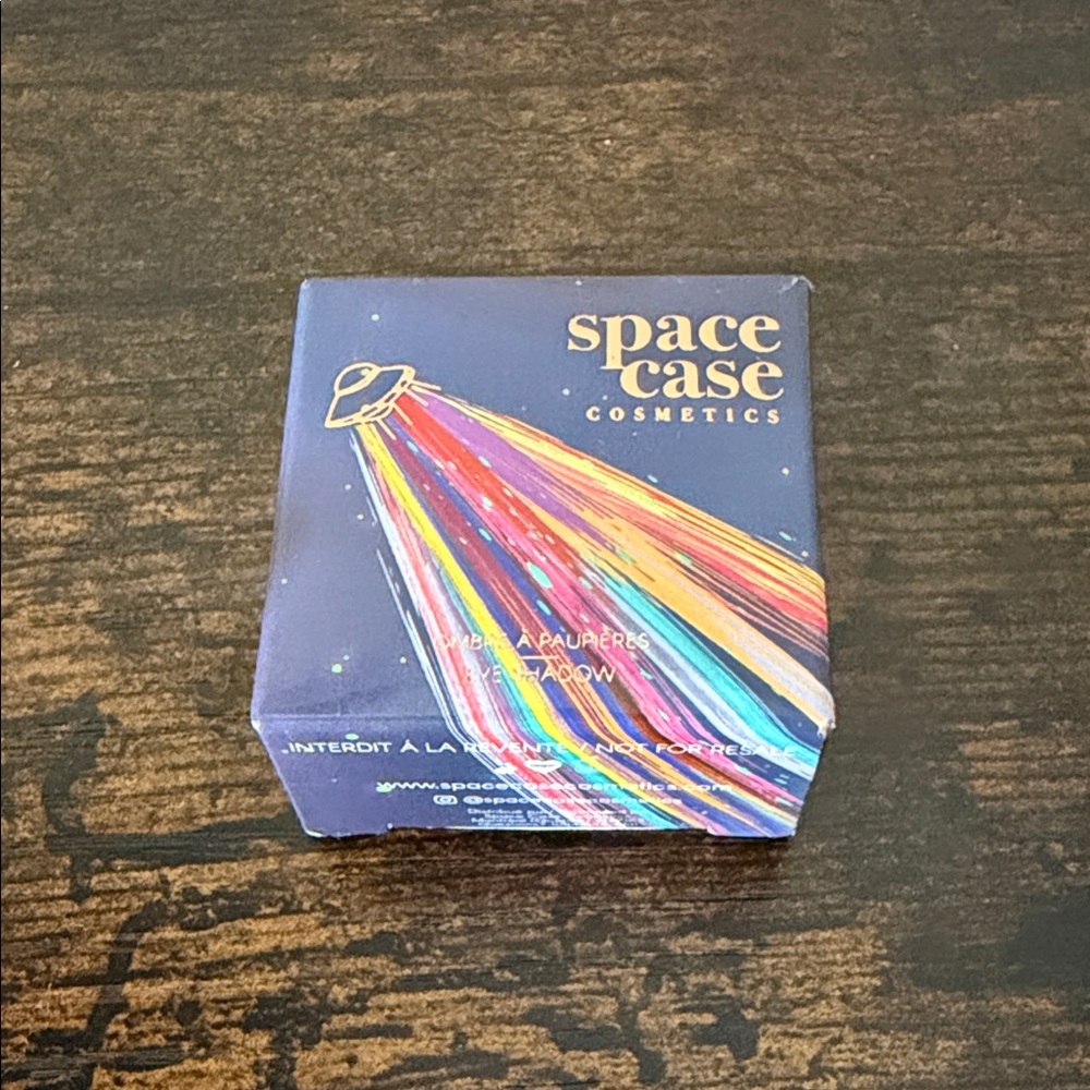 Space Case Cosmetics Rainbow Eyeshadow Palette